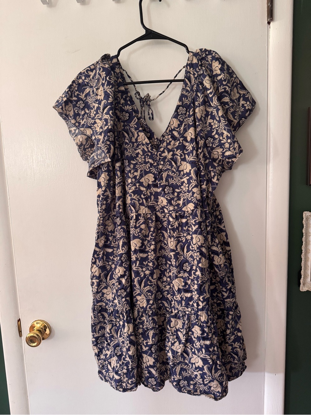 Old Navy Navy and Cream Floral V-Neck Sundress